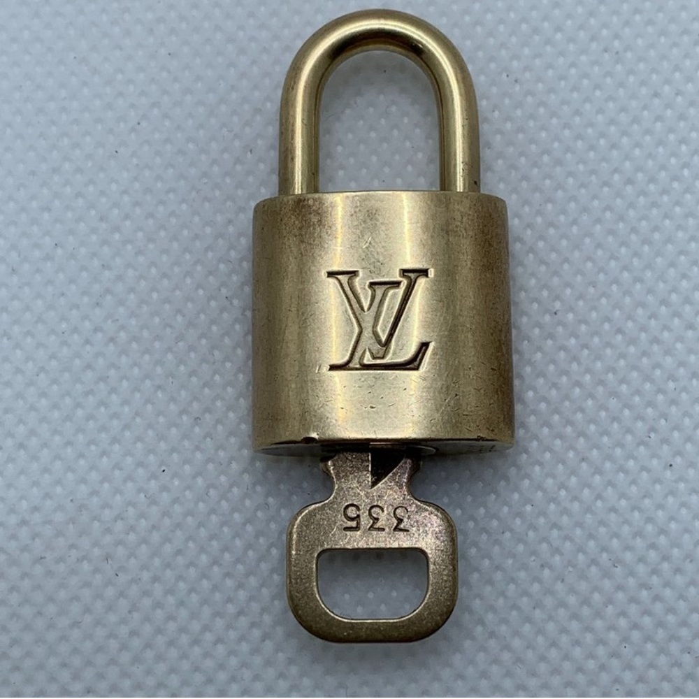 Authentic Louis Vuitton Key and Lock Set #335